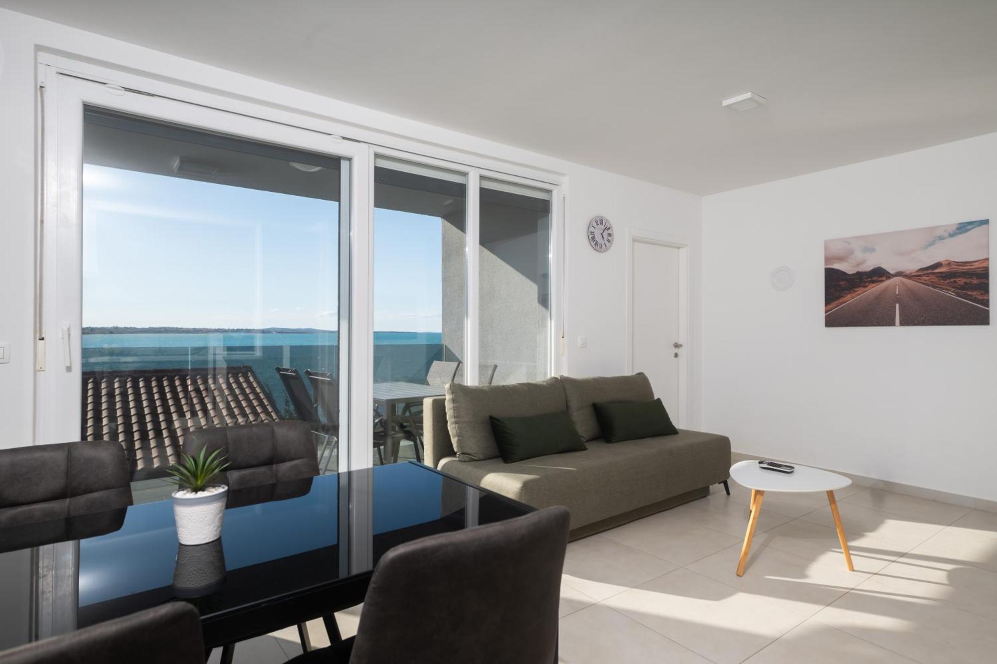 Sunshine Bay Nin