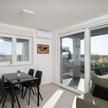 Ferienwohnung Sunshine Bay Nin Exterior foto